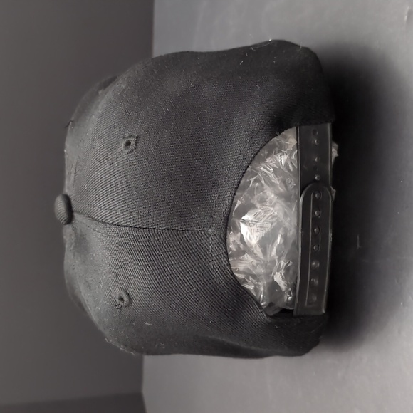 Moosehead Canadian Lager Men's Black Flat Bill Cap. - Picture 4 of 7